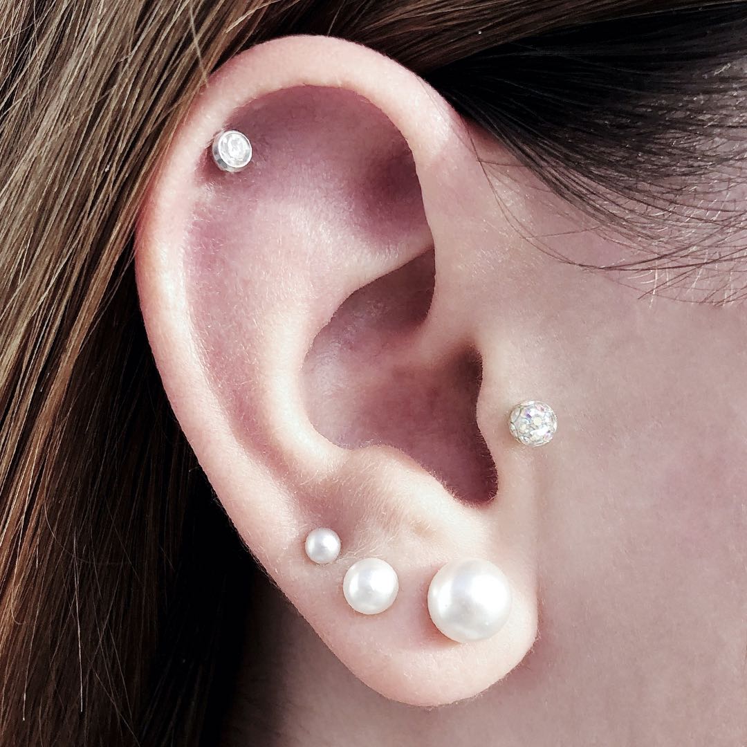 Earring and Ear Piercing Trends 2020 – #2: Multiple Ear Piercings per Ear